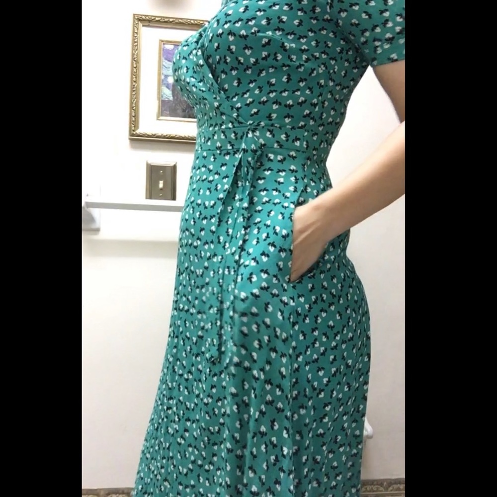 Dress - Picture 8 of 8